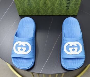 Men's Interlocking G slide sandal