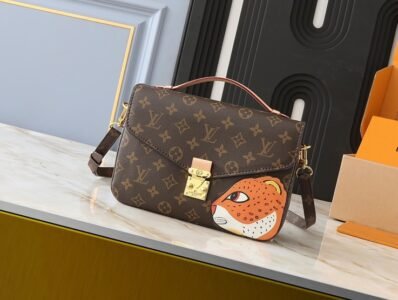 Pochette Metis Monogram Canvas   Handbags
