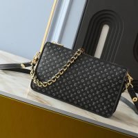 louis vuitton Lexington Pouch Monogram Vernis Leather Bag